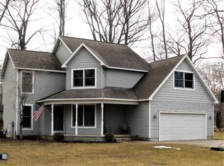 1854 Tall Oaks Dr N, Ludington, MI 49431