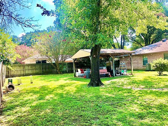 4th image of 1102 Fairway Ln