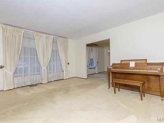 2nd image of 11863 Brookington Dr