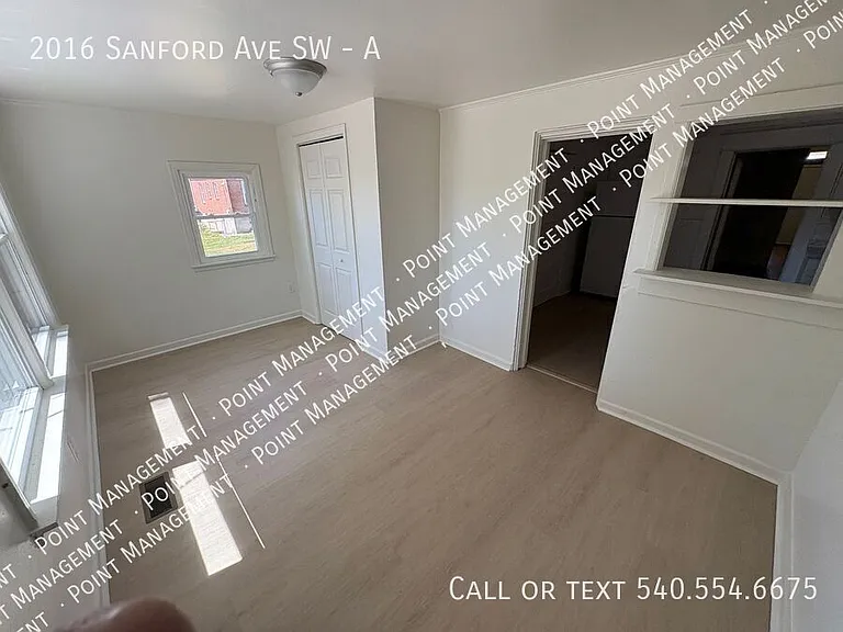 2016 Sanford Ave SW #A — Photo 3
