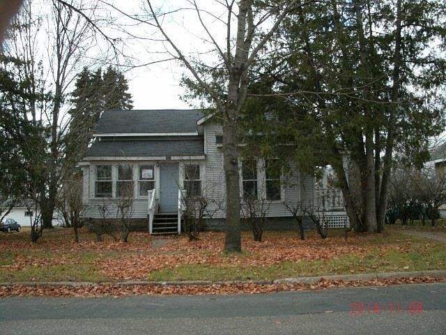 2nd image of 1615 7th St E