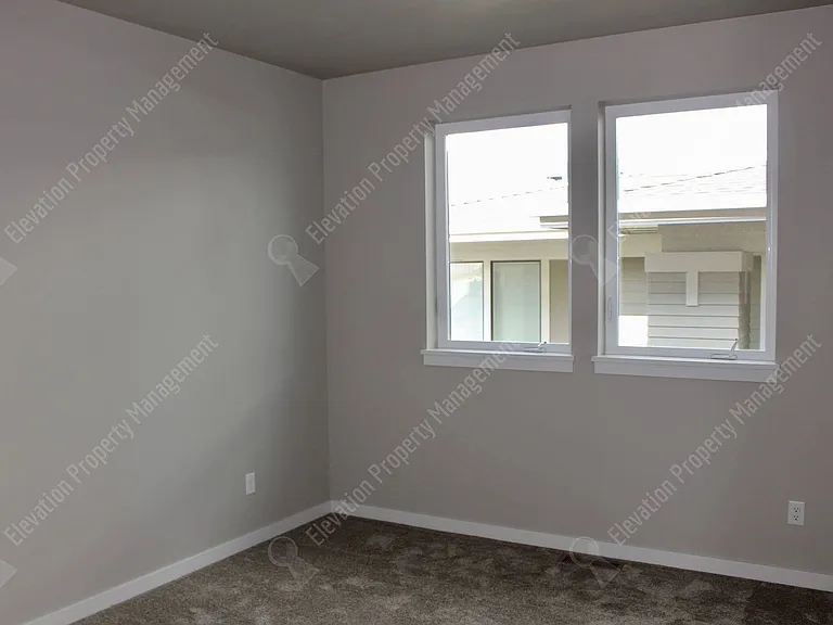 3038 NW Clearwater Dr — Photo 17