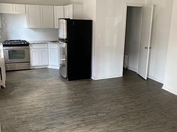 5th image of 2421 E Somerset St APT 1