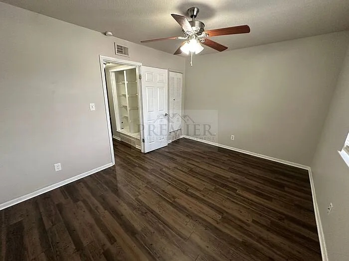 6007 Barton St — Photo 15