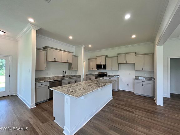 3rd image of 120 Oak Haven Dr