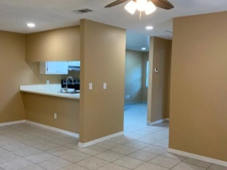 1215 Sophie Blvd — Photo 7