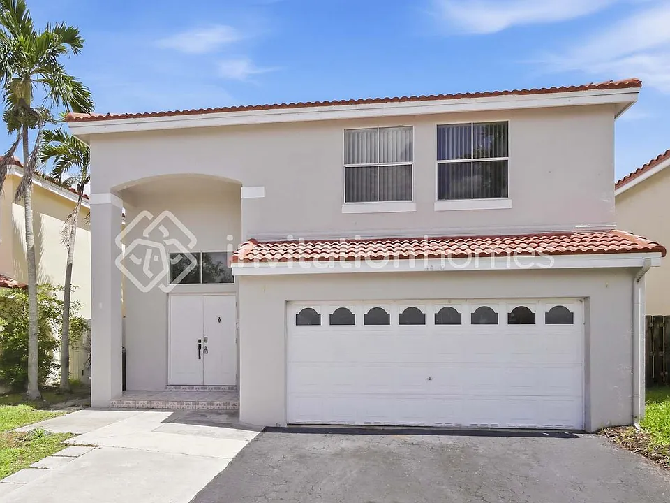 4400 SW 82nd Way