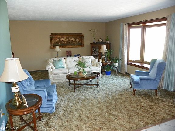 4th image of 16818 Walnut Creek Dr