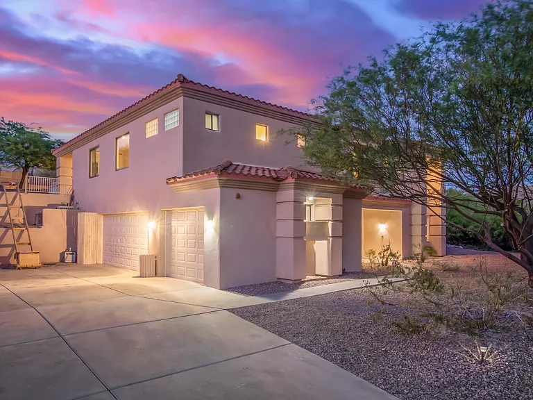 15330 E Walnut Ln — Photo 1