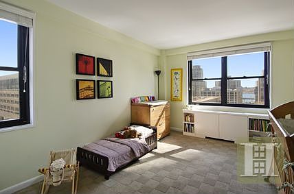 5th image of 165 W 66th St APT 11C