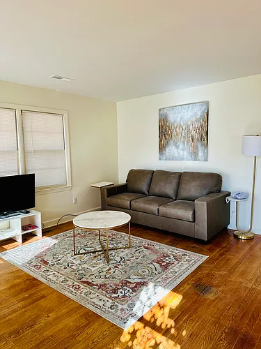 112 Quincy St Photo 1