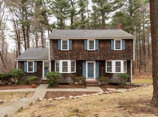 17 Pioneer Rd, Hingham, MA 02043