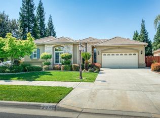 2290 Deauville Cir, Clovis, CA 93619