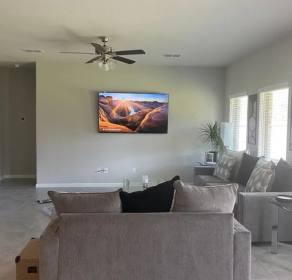 1011 Bayou Meadow Dr — Photo 2