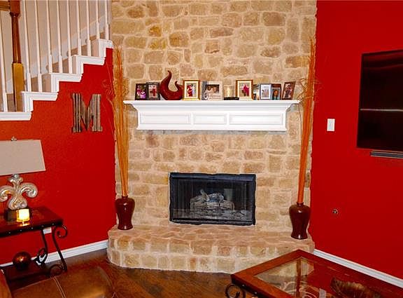 5th image of 2000 Gardenridge Dr