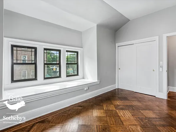 81-45 Lefferts Boulevard image 10 of 16