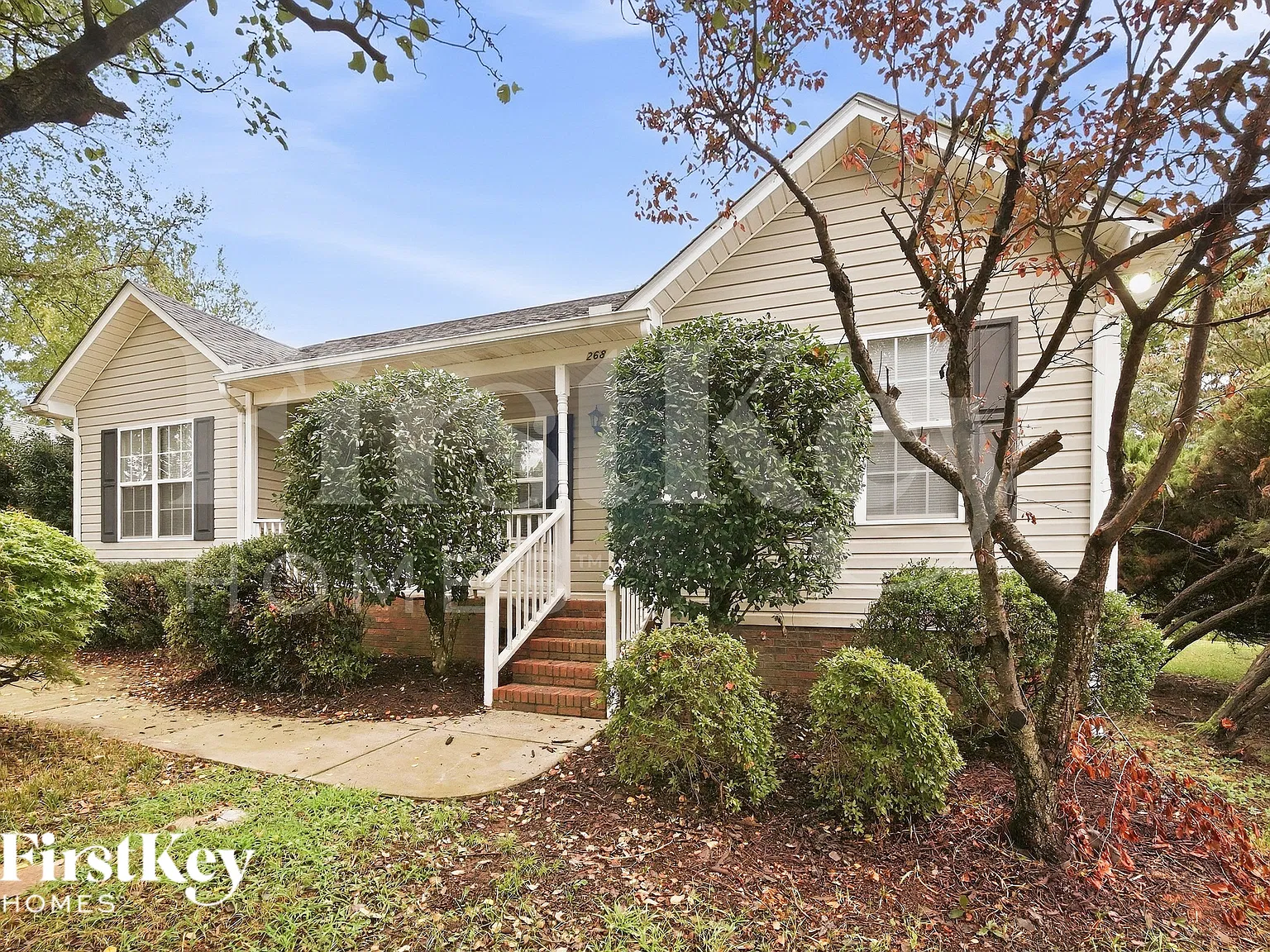 3 bed, 2.0 bath, 1267 sqft, $1,665 — Photo 2