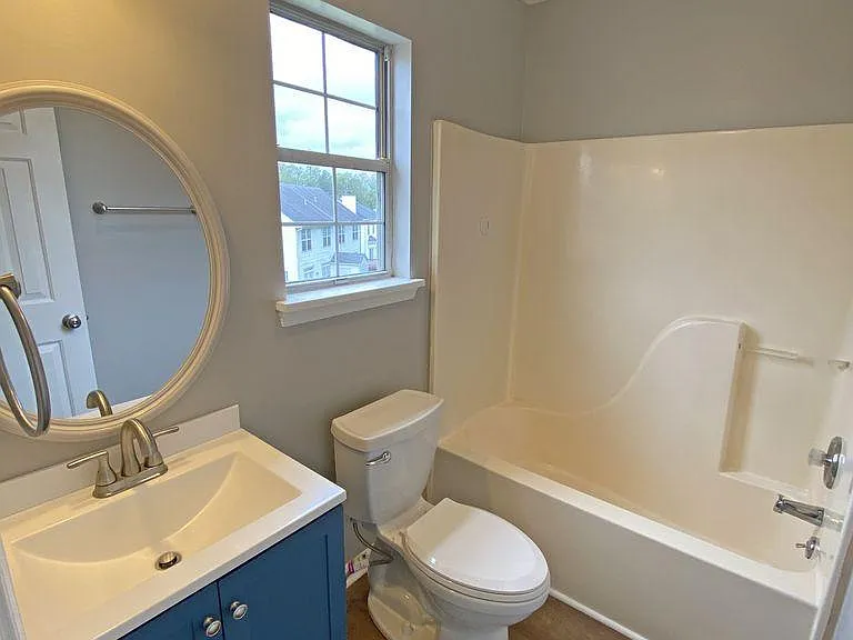 Attached Master Bath