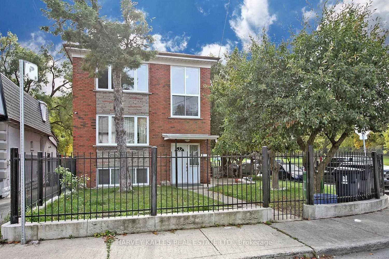 3 bed, $2,300 — Photo 1