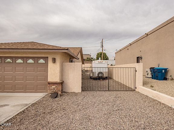 4th image of 3271 Horseshoe Canyon Dr