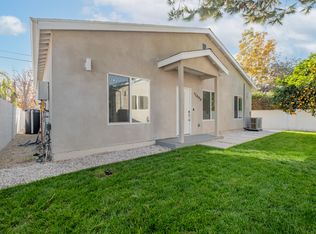 11490 Erwin St, North Hollywood, CA 91606