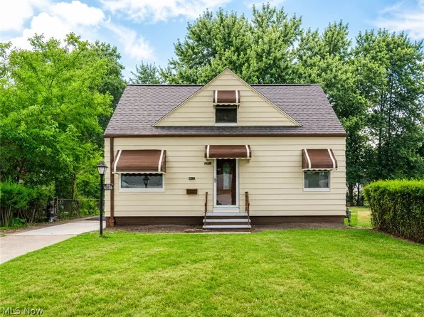 19808 Kings Hwy, Warrensville Heights, OH 44122