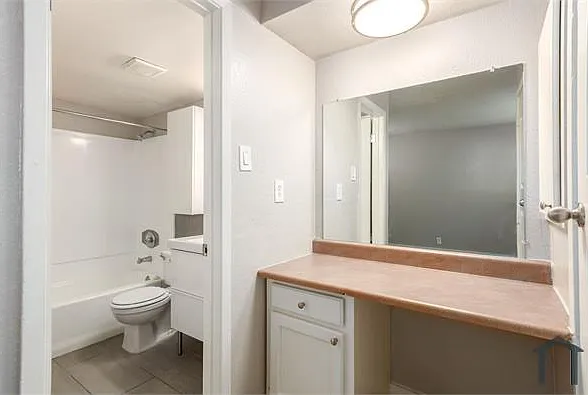 769 E Pierce St #7 — Photo 14