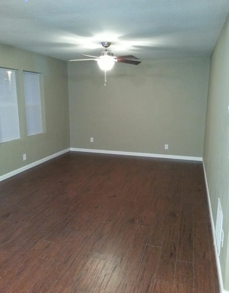 410 S Adams Ave — Photo 1