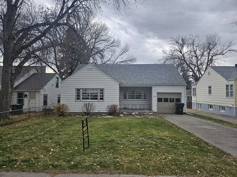 3 bed, 2.0 bath, 1308 sqft, $1,895 — Photo 1