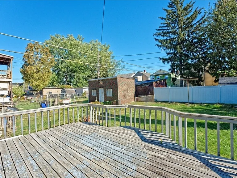 172 Paine St #1F — Photo 8