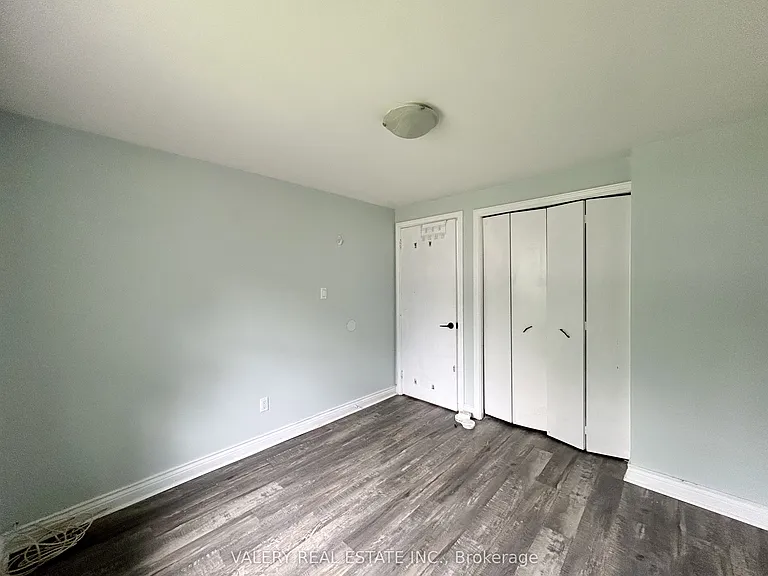 63 Paperbirch Cres #A — Photo 12