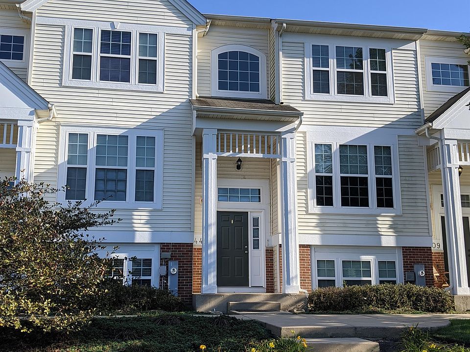 1st image of 4407 Sawgrass Blvd #1