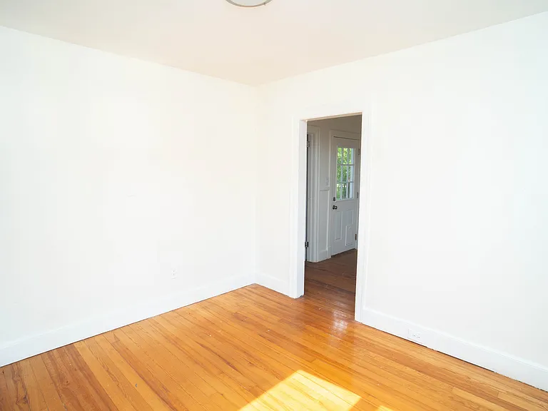 1114 8th Ave — Photo 4