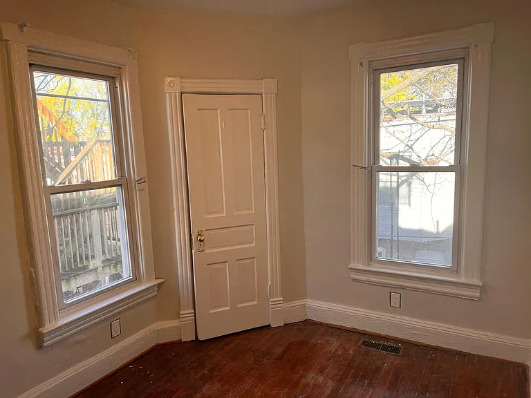 753 Gresham Pl NW — Photo 8