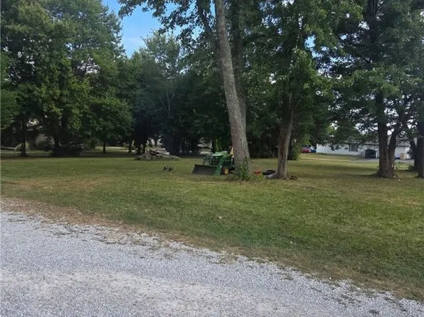 Cleveland Ave NW, North Canton, OH 44720
