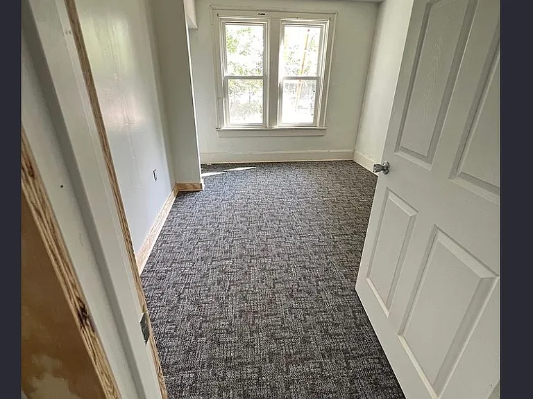 205 Buckingham Ave #205 — Photo 7