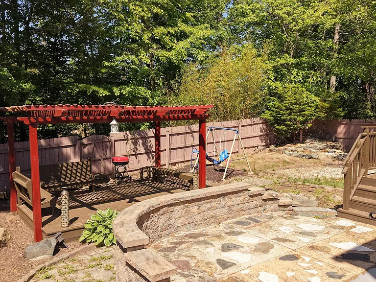 15 Varone Dr — Photo 1