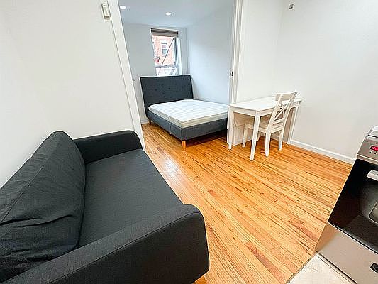 5th image of 413 E 9th St #4L