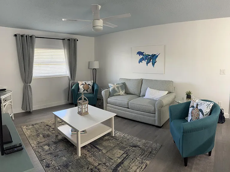 299 E Central Blvd #11 — Photo 9