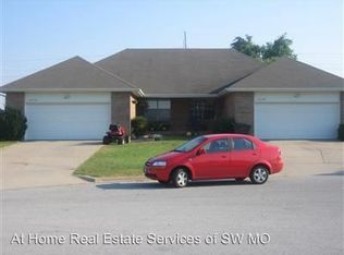 3235 W Raynell St, Springfield, MO 65807