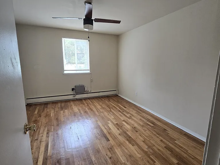 3206 Ellwood Ave #C — Photo 9