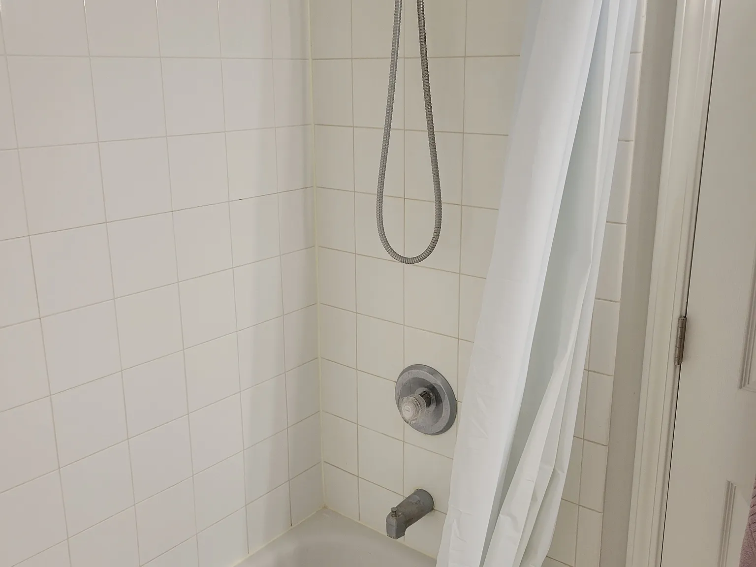 3 bed, 1.5 bath, 1580 sqft, $2,600 — Photo 3
