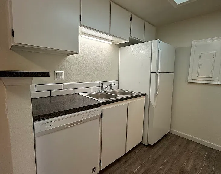 940 S Walden Way #204 — Photo 5