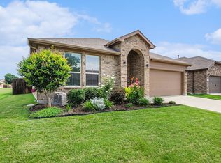 204 Sunken Meadow Ct, Roanoke, TX 76210