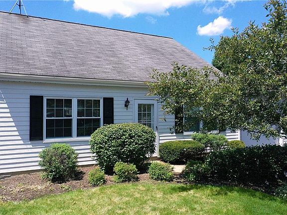 3rd image of 8752 Eastbrook Cir