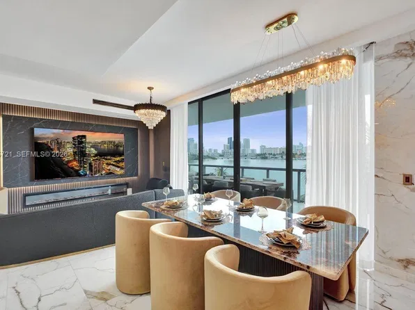 3300 NE 188th St APT 210, Aventura, FL 33180