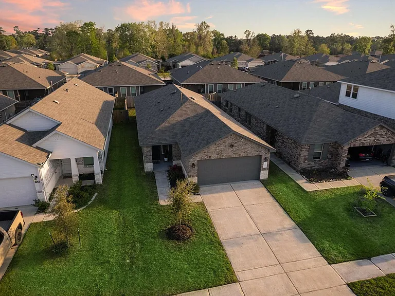 9833 Glen Brook Ln — Photo 25