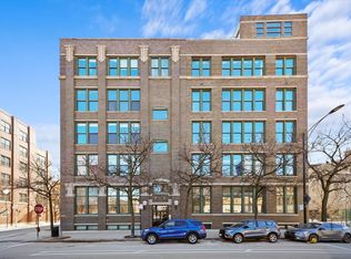 1327 W Washington Blvd APT 3G, Chicago, IL 60607