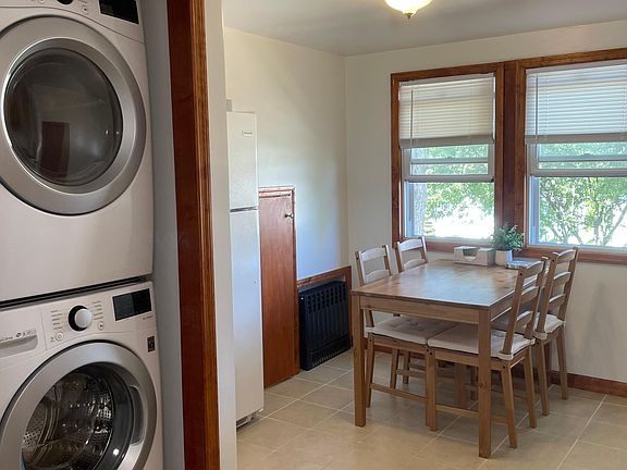 4th image of 110 Bedford Ave Floor 2