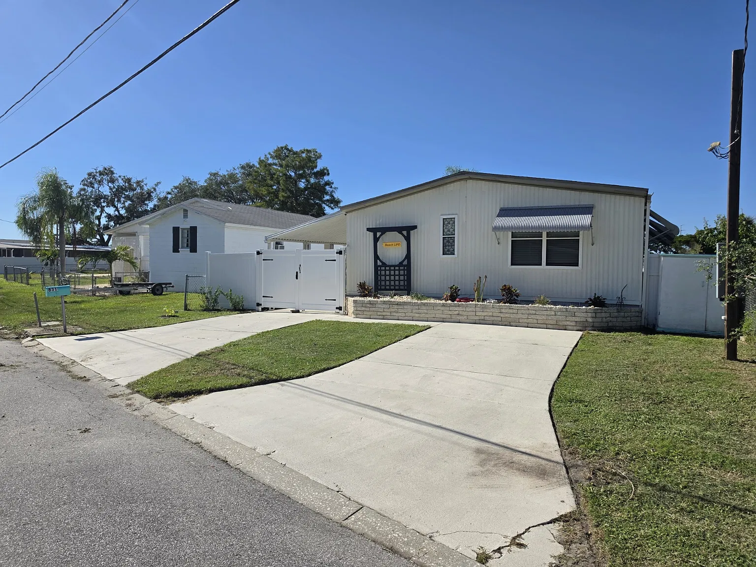 4 bed, 1500 sqft, $3,200 — Photo 2